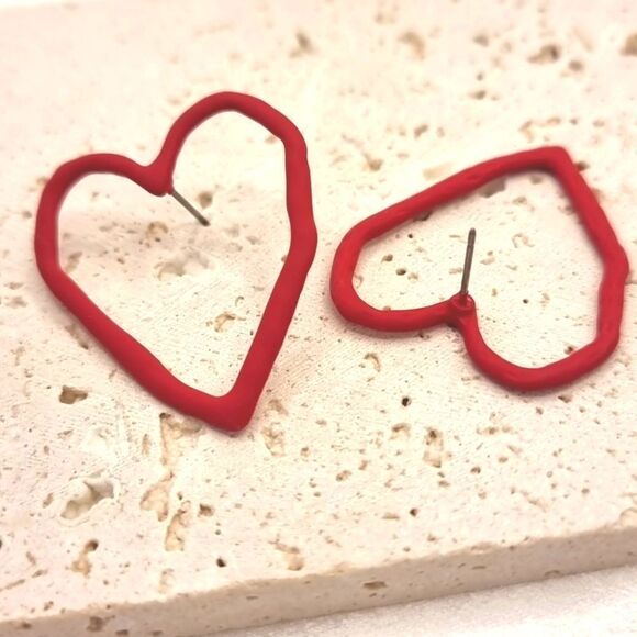 New DOLLS KILL open heart stud earrings - Picture 4 of 8